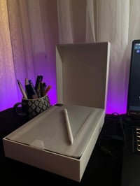 ايباد M2 نموذج M ذاكرة 128 نضافة 100% كامل ملحقات + حافضة مغناطيس مكتب...