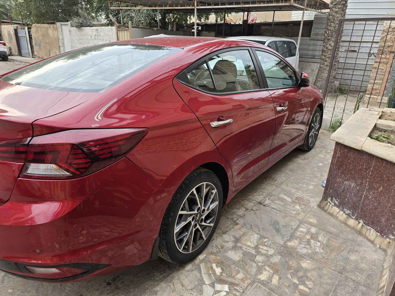 النترا 2020 خليجي مكفوله السياره فول مواصفات مكينه ٢٠٠٠ دوش السياره استخدام شخصي للتواصل *********** فقط عل رقم ما اجاوب خاص اني مكلف بل نشر فقط
