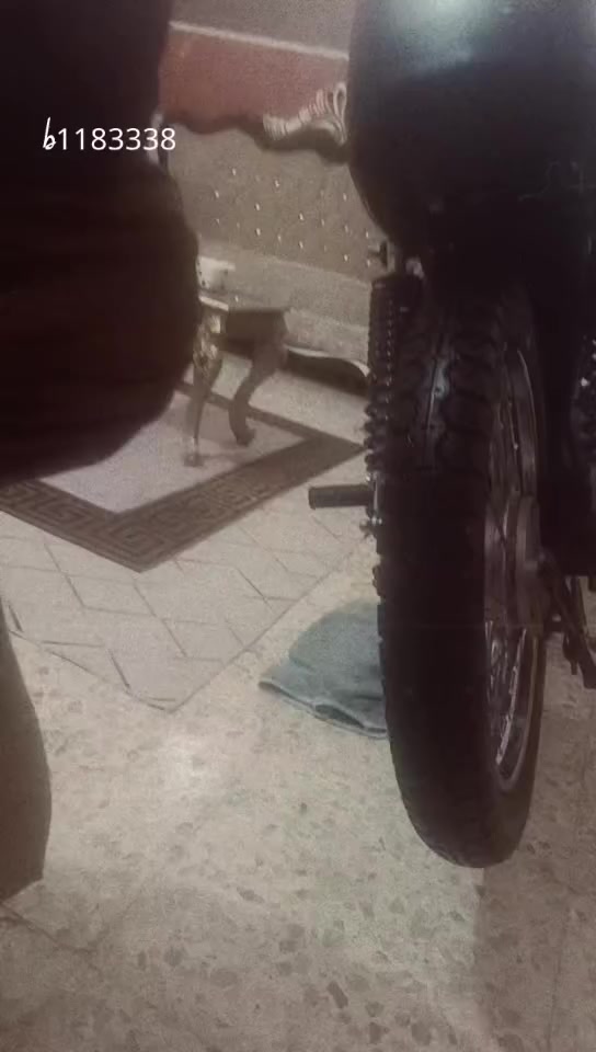 سلام عليكم دراجه لل بيع دراجه مفتوحه بيه صوت كرنك ناصرية مركز سعر 300 وبيه مجال قليل ليريد يجي خاص ***********
