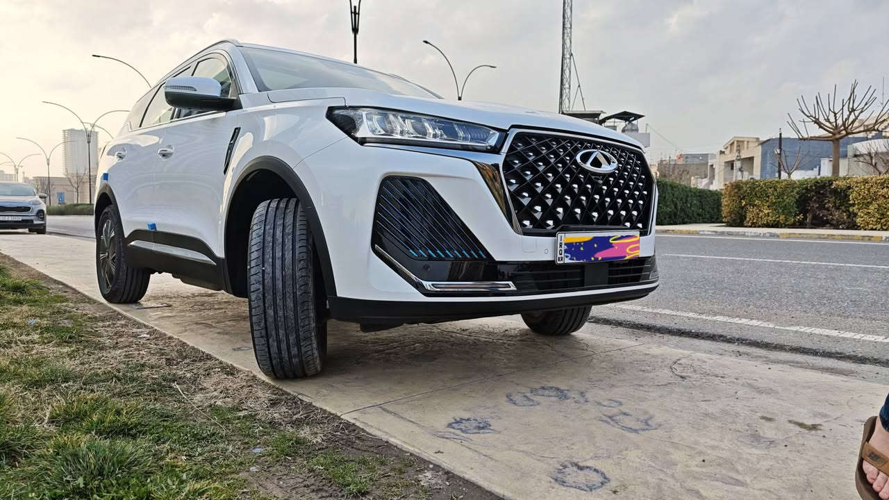 ‏السلام عليكم ورحمه الله
‏شيري تيگو 7 برو (Plug-in Hybrid 2024)🤍🔥
‏🚗 زيرو 
‏🪪 رقم أربيل جديد🔋 نظام Plug-in Hybrid (بنزين + كهرباء)⚙️ محرك بنزين 1.5 لتر تيربو + محرك كهربائي🔁 قير أوتوماتيك DHT🎛️ أوضاع قيادة (EV / Hybrid / Sport / Eco)🔌 إمكانية القيادة على الكهرباء فقط💡 لايتات زينون🔑 بصمة تشغيل🎨 دواخل لونين🚪 دخول ذكي بدون مفتاح🪑 مقاعد جلد⚡ مقاعد أمامية كهربائية🔥 تدفئة مقاعد📺 شاشة وسطية كبيرة🧭 شاشة عدادات رقمية كاملة📱 نظام معلومات وترفيه ذكي🍎 Apple CarPlay / 🤖 Android Auto🔋 شحن لاسلكي للهاتف🌈 إضاءة داخلية محيطية Ambient Light🛞 4 ويل كب❄️ مكيف قطعتين🎮 تحكم ستيرن🤖 مساعد ذكي📷 كاميرا 360 درجة📡 حساسات أمامية وخلفية ♻️ نظام استرجاع الطاقة🛑 نظام الثبات الإلكتروني🚫 نظام مانع انغلاق الفرامل ABS⛰️ مساعد صعود المرتفعات⬇️ مساعد نزول المنحدرات
‏👀 مراقبة النقطة العمياء🚧 التحذير من الخروج عن المسار🧠 مثبت سرعة ذكي🚨 فرامل طوارئ تلقائي🛡️ 8 إيرباج💡 إضاءة LED أمامية وخلفية🪞 مرايا جانبية كهربائية🔄 مرايا قابلة للطي🌌 فتحة سقف بانوراما🏁 جناح خلفي🧳 جنطة فتح وغلق كهربائية📹 داش كام📊 نظام مراقبة ضغط الإطارات🔇 عزل صوتي 🛑 صرفيه وقود 62.5 لتر / كم 
‏🛡️ ضمان شركة السراب 6 سنوات أو 200 ألف كم
‏السياره للبيع او مراوس حسب القناعه 
‏السعر 218
‏مكان تواجد السيارة: أربيل
‏رقم صاحب السيارة:  ***********  واتساب فقط 
‏
