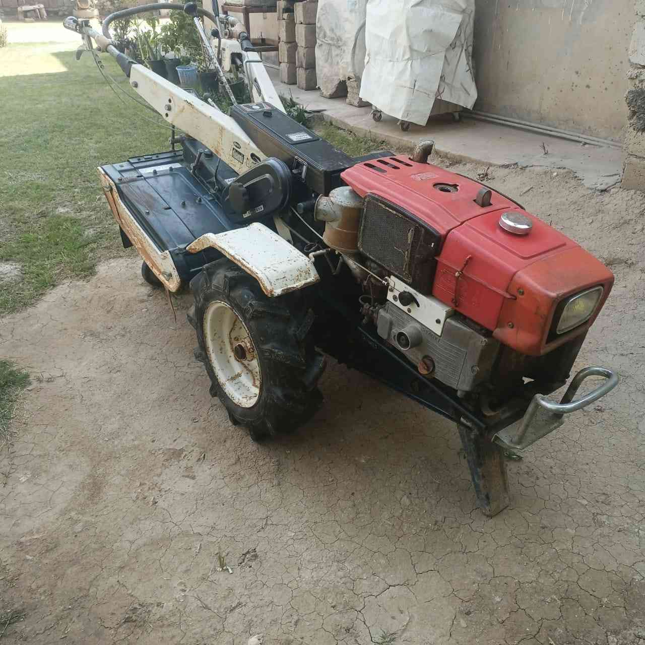 كاروبه للبيع
العنوان بغداد الراشديه 
السعر ١١ ورقه وبي مجال 
مكلف بالنشره 
***********
