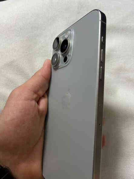 سلام عليكم 15 برو ماكس امبدل ضهر ليزر فقط تليفون نضيف جدا وكلش حلو ذاكره 256 بطاريه 87 يجي ويا باكيت وكيبل سعر (مليون) وبي مجال عنوان بغداد سيديه // هـ***********
