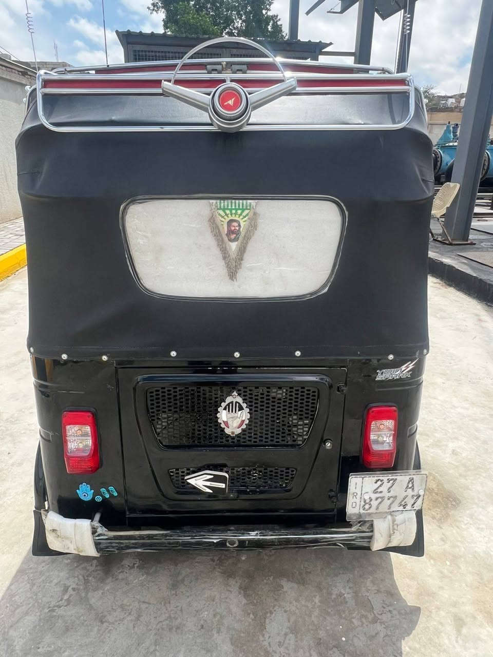 السلام عليكم تكتك باجاج البيع السعر 8 500وبيه مجال العنوان تقاطع الموفقية التكتك مجفتة ومشروع وطني رقم وسنويه البدي كفاله انه مكلف بل النشر هاذه رقم راعيه *********** والتوفيق الجميع
