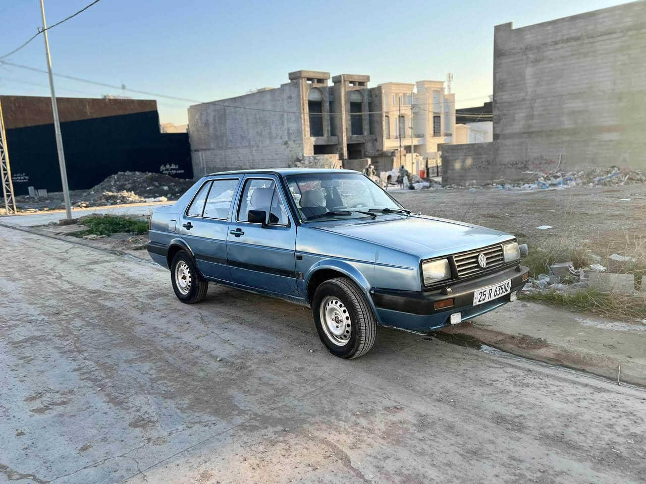 گؤلف جيتا مؤديل ١٩٩١
ره قموو سنوي تازه يه 
بيتاقه ي بنزيني هه يه 
گيرو مكينه بشرت 
جوار تايه ي تازه 
ليدراوي هيج نيه 
بس سبوخ عامه بؤ جواني 
سعري ٣٠ مجال
*********** كركوك, العراق
