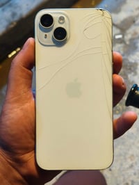 آيفون ١٥ بلس • ٢٥٦ • كسر بالخلف