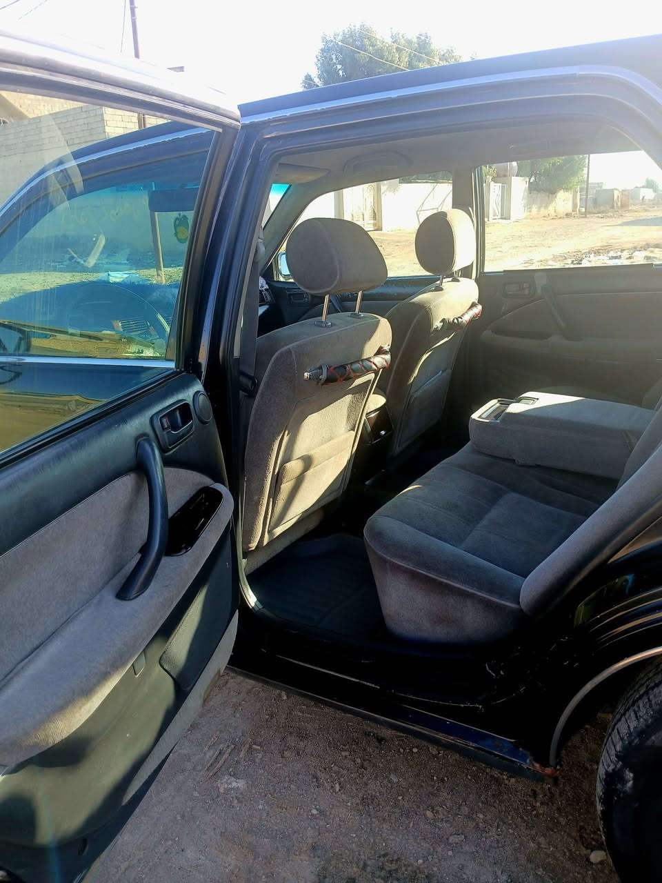 السلام عليكم
للبيع راس الثور تكم لون أسود ملكي 
مكفوله من ألعيب ألشرعي رقم بغداد السنويه نافذه من 23 
رقم بغداد 
تريد وكاله تريد تحويل 
المكان كوت قضاء العزيزيه 
رقمي ***********
