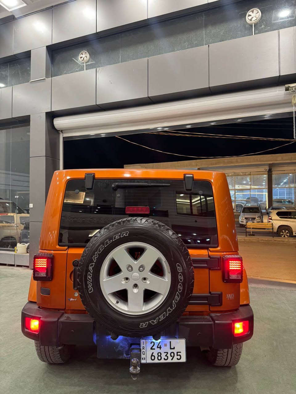 جيب رانكلير موديل 2011 سياره بيها قطعتين و نص بدون ضربه بون داوخل كير وً محرك بشرط و مو مفتوحين سياره ماشيه 200 الف و سياره سته سلندر سقف بوكس قبات موسفات رقم و سنويه جديد لي 2030 سياره كل شي بشرط سعر سياره 135 و مجال *********** دهوك, العراق
