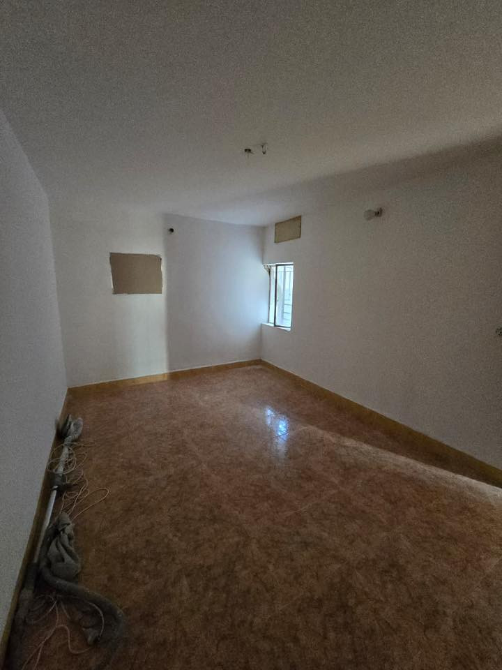 بيت للايجارفي  حي اسيا الدوره مساحه ٣٠٠م غرفتين نوم واستقبال /هول داخلي /كراج لسيارتين الاتصال***********
