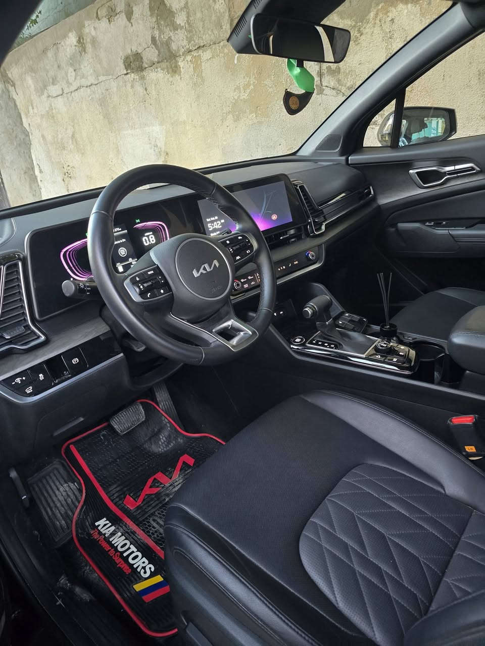 سبورتجXL. مديل ٢٠٢٥/ فول موصفات واحد عل واحد السيار بنو راما بصمه تشغيل عن بعد متروسه حساسات حته بيهه نظام من توكف بل ازدحام ودوس ابريك تطف السيار اوترجع تشتغل وحدهه فول سياره زيره ماشي ٧٠٠٠ حادثهه قبق جنطه يعني كلين  اريد امراوس بجيب لو ٢٤ لو ٢٥ كون فول،لتواصل عل الرقم ***********
