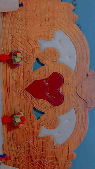 غرفت اخشاب للبيع اخو لجديد صالي شهر من خذته مكان نجف بل حولي  سعر 800 وبيه مجال رقم لتصال***********
