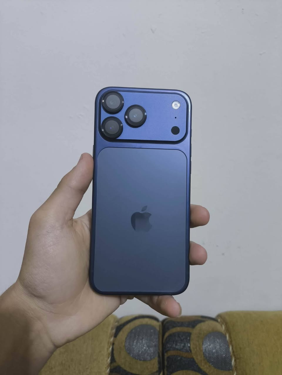للبيع .iphone 17 pro Maks
الجهاز كوبي (ككندي🇨🇦) مو صيني ركز.
الجهاز نضافه 100٪100 شخط مابي..
ذاكرة 1 تيربي (1000)....
البطاريه 100,.....
كامرات زلالل اتصال تصفح انترنيت كله شغال.....
شغال على اخر حباية....
كامل ملحقات كيبل وباكيت....
السعررر 155 الفف فقط....
المكان رمادي خمسه كيلو...
لستفسار ***********
