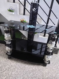 هذني اثنينهن سعرها ١٠٠ الف مكاني حي اور هذه رقمي 07704605735