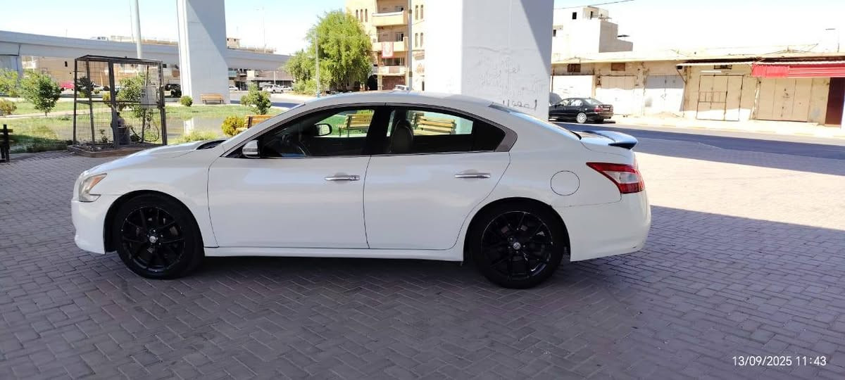 نيسان مكسيما 2010 خليجي
فول مواصفات (بلاتينيوم) اعلى فئة
. بصمة
. بانوراما
. كشن كهرباء
. كشن تدفئة، تبريد
. تحكم ستيرن
. Bluetooth, aux, usp
. بردة خلفي كهرباء
. حساسات+، كامرة
. كشن جلد
. ويل 19
. اشارة بالمراية
. سماعات 12 ( boos) 
. تبريد قطعتين، امامي، خلفي 
. 6 قرص (جنجر) 
. تخزين كشن
. لايتات زينون ابيض
. كير 3 وضعيات ( اوتوماتك، عادي، سبورت) 
. شفتات ستيرن
وبعد مواصفات بيها 
. كير ومحرك شرط، السيارة مناقصها شي 
رقم اربيل بأسمي 
السيارة ضررها بالعراق حافة البونيد وجاملغات امامي


**إذا كنت صاحب هذا الإعلان وتريد حذفه لأي سبب، رجاءا أرسل رسالة إلى الدعم الفني**