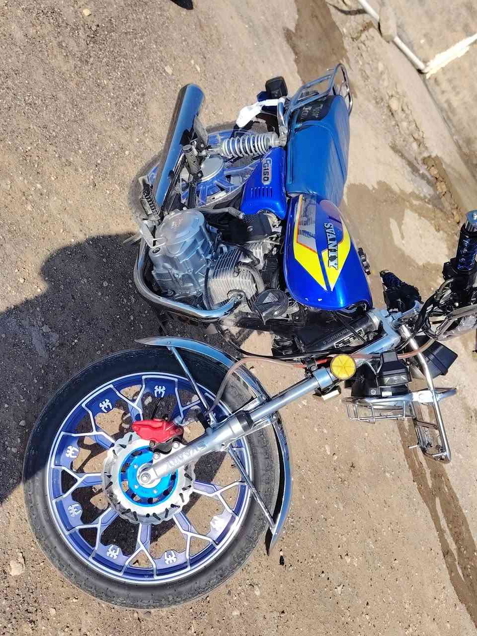 السلام عليكم ورحمة الله وبركاته عندي هاذا الماطور انطي مقدمه مال سياره و بل شهر ورقه ورقتين ماطور محرك ابو   الدرع نضافه رقم واحد عله واحد شرط لا صرف ولا اي شي بعد ما مفليس شرط اخرس التواصل خاص او اتصل  ***********
***********
