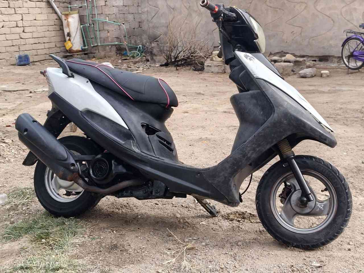 سلام عليكن شباب ماكس شرط نضيفه نهضه ومعدل تواير جدد ٣٧٥ بيها مجال للشراي ناصريه مركز ***********
