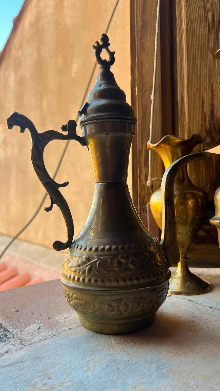 إبريق نحاس قبل وبعد التلميع
 للبيع 
التوصيل متوفر لكل ولايات 
تواصل خاص للمهتمين مرحبا بيكم


**إذا كنت صاحب هذا الإعلان وتريد حذفه لأي سبب، رجاءا أرسل رسالة إلى الدعم الفني**