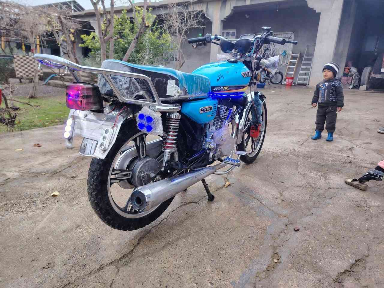 السلام عليكم ماطور للبيع موديل 2024محرك كبس سولنك وايرمنيه كلهه شغاله ما تصرف عليه ربع  بدون منفيس السعر 500بي مجال العنوان الكوير محمور  الخاص مفتوح


**إذا كنت صاحب هذا الإعلان وتريد حذفه لأي سبب، رجاءا أرسل رسالة إلى الدعم الفني**