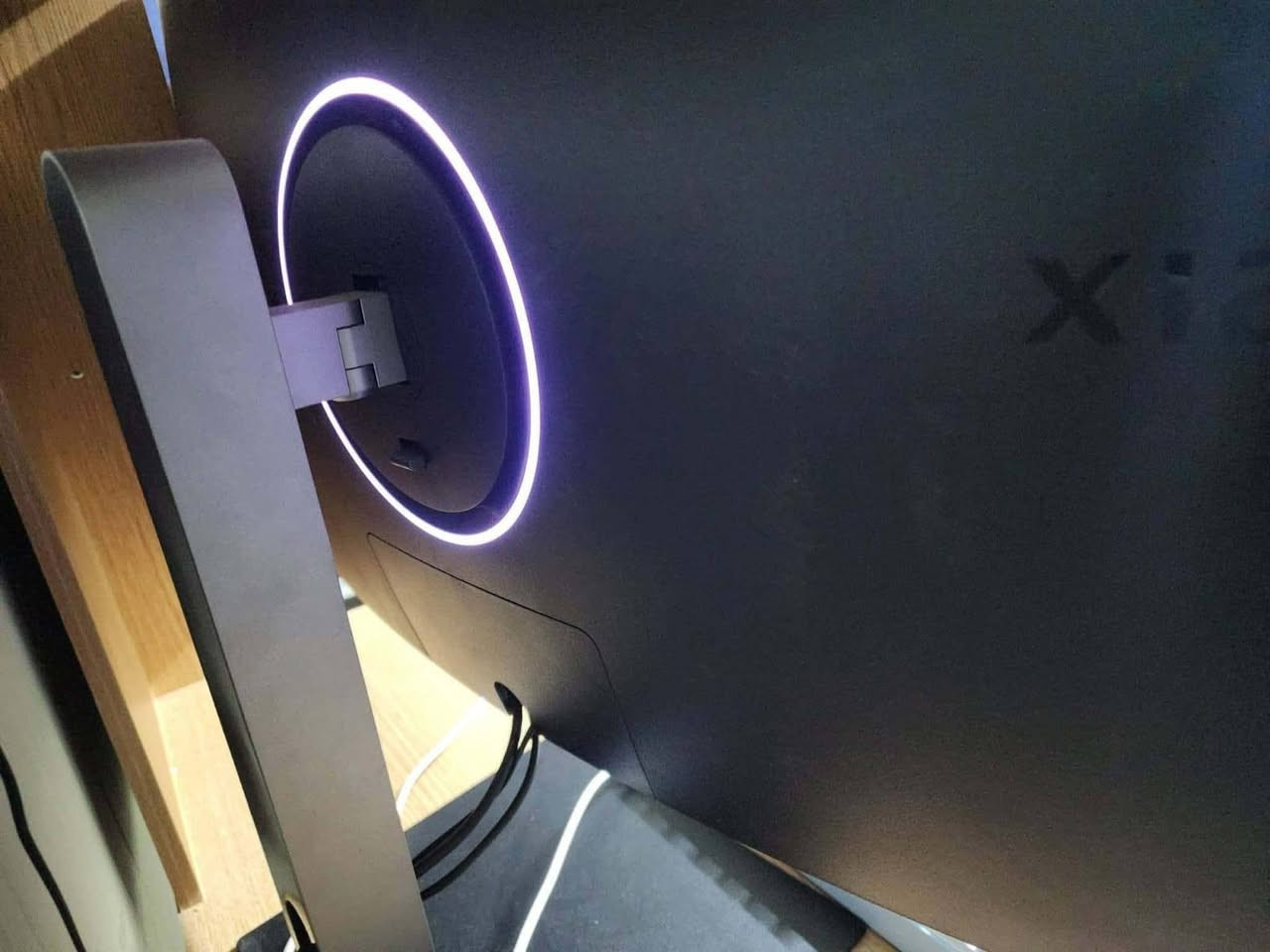 السلام عليكم الشاشه 180فريم  2k   سعر300 شركه شومي ***********
