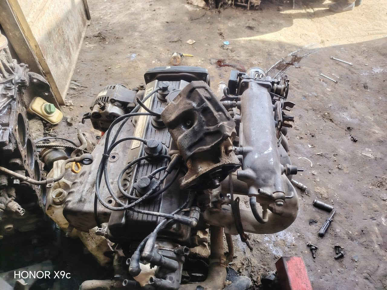 السلام عليكم ورحمة الله وبركاته للبيع مكينه ٤ونجي هيه وتفراته وعقله بدون ضفير مكان ذي قار الشطره ***********
