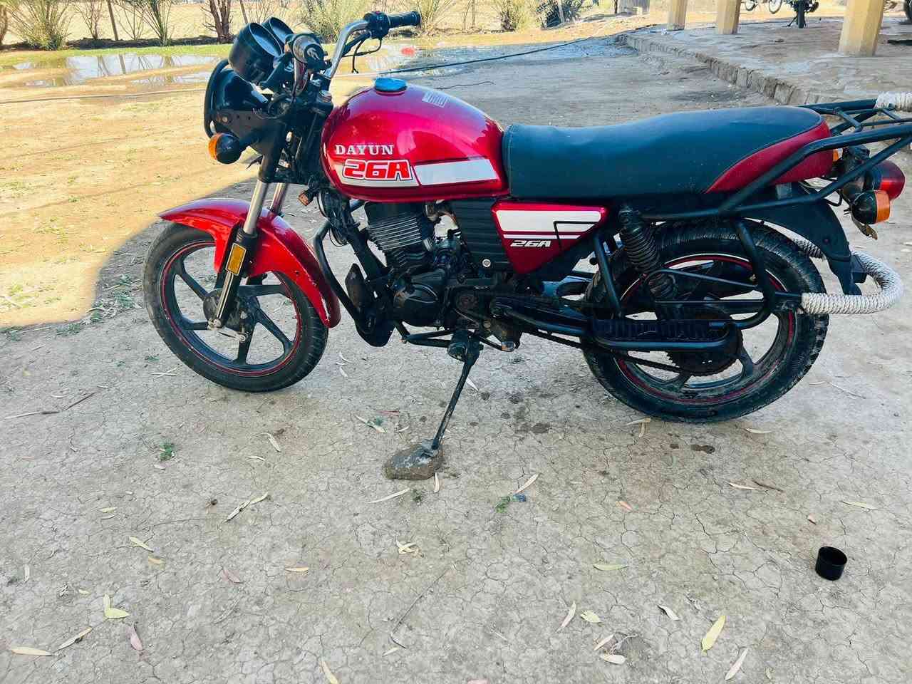 سلام عليكم دراجة دايون للبيع موديل 22مكفول كفالة عامة أوراق استنساخ محرك مكفول  كهربائيات كله شغاله الدراجه خير من الله بشرط انضف من الصوره السعر مليون وبيه مجال اتصل وبك خير وتتلل ***********
