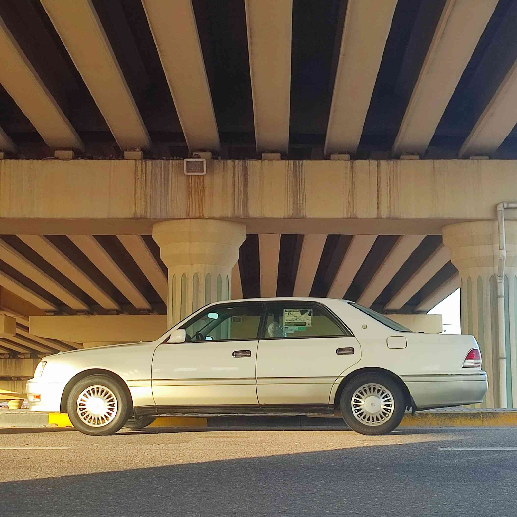 السلام عليكم.. 
اي استفسار اتصال ***********
 للبيع تويوتاء كراون  1997 رقم بصره مشروع وطني تحويل مباشر مكفوله من الكص والنقل الجثه والظربه والعيب الشرعي بيهه مكانات صبغ مكينه ففتي فيشه وحده تبريد ثلج حداده جديده من لدعاميه لدعاميه ارظيه جلد كهرباء كلهه شغاله السياره جاهزه من كلشي مال جناي السعر (112)بيهه مجال بسيط مكاني البصره .. مكلف بل نشر مكلف بل نشر يمك رقم الهاتف واتصل
