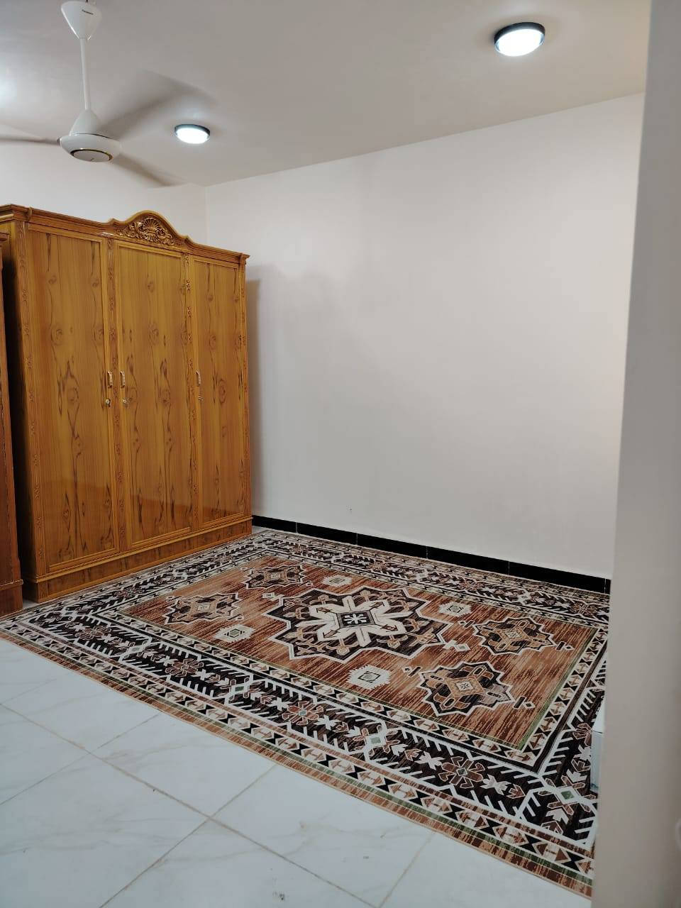 السلام عليكم بيت للبيع في السهيليه مقابل مستشفى العراق طابق ونص مساحه 100 ابناء طابق ونص السعر والاستفسار على الرقم ***********
