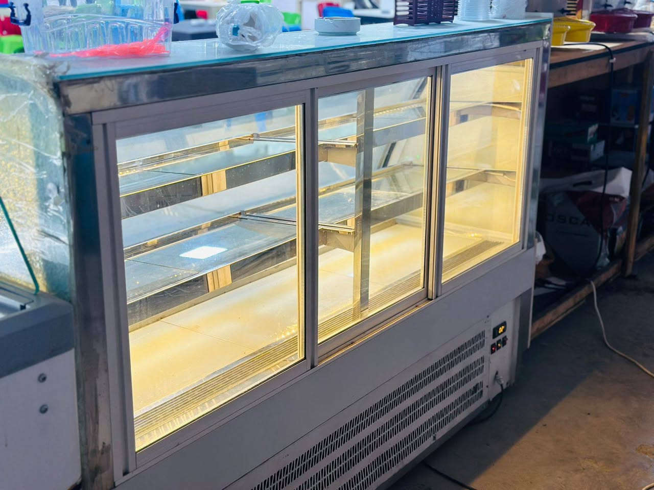 عارضه تركي كيك ثلاثه طوابق اخوالجديد ***********بغداد تبريد
