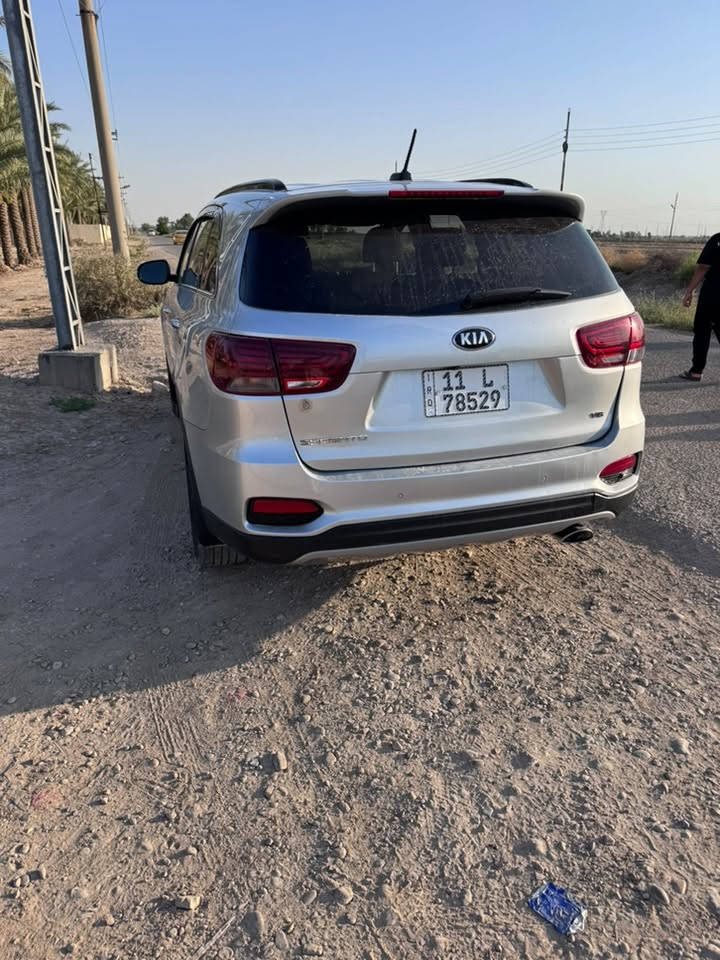 سورنتو وارد امريكي سونار موجود داخل المنشور 6 سلندر بصمه 3 قطع تبريد سبعه راكب رقم بغداد للتواصل *********** سعر 185 وبيهه مجال
