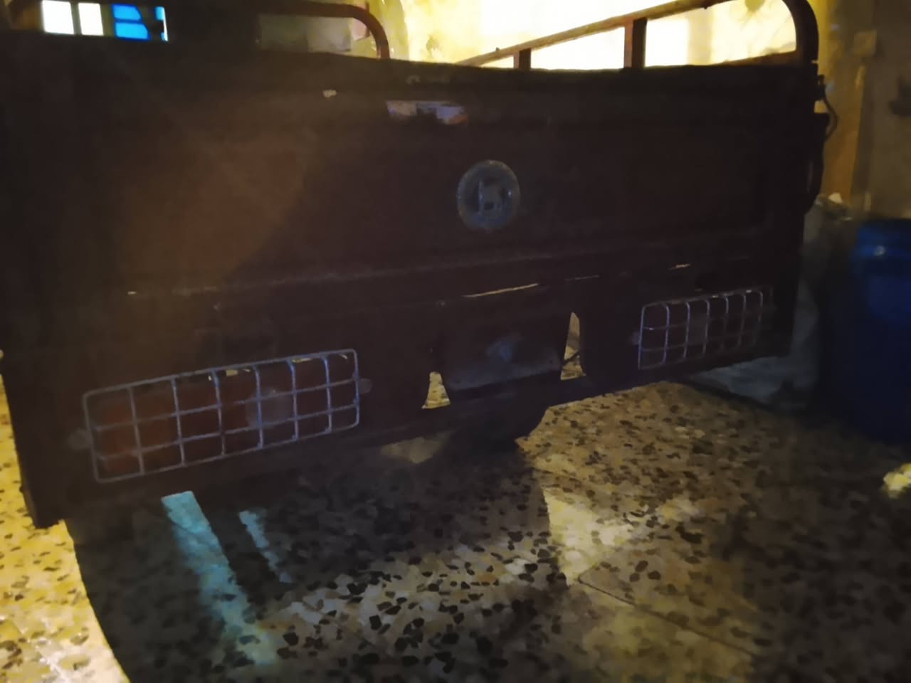 السلام عليكم شباب ستوته للبيع موديل 19 اوراق اصوليه ستوته مكينه ناعمه حلووه مال شغل  السعر 1100 وبيهه مجال للطيبين المكان بغداد ***********
