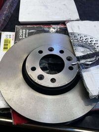 قطع غيار سيارات • شركة عالمية • صور متوفرة