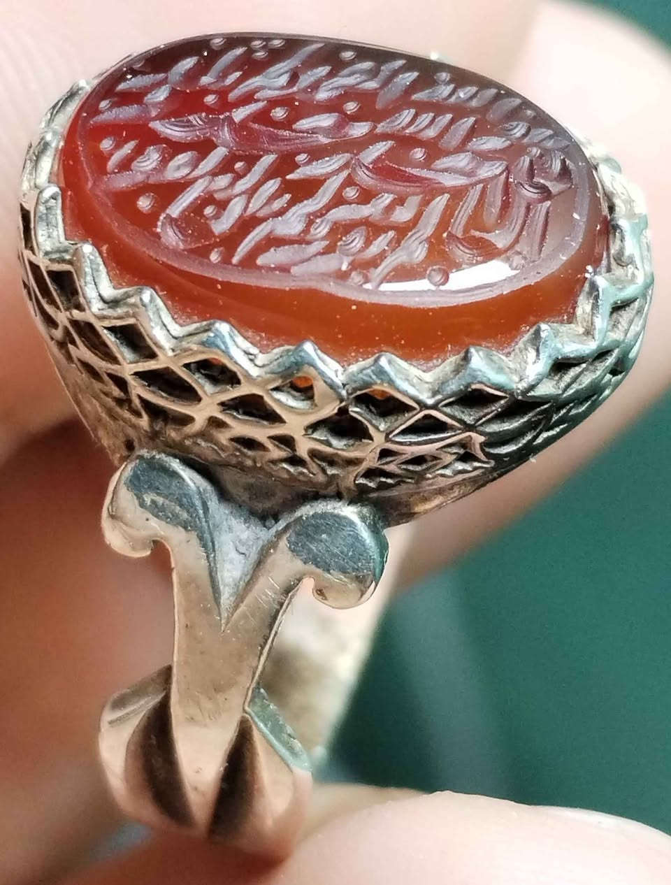 محبس عقيق مخطوط سورة التوحيد صياغة فضة عراقية ٩٢٥ السعر ٤٠ ألف بغداد, العراق


**إذا كنت صاحب هذا الإعلان وتريد حذفه لأي سبب، رجاءا أرسل رسالة إلى الدعم الفني**