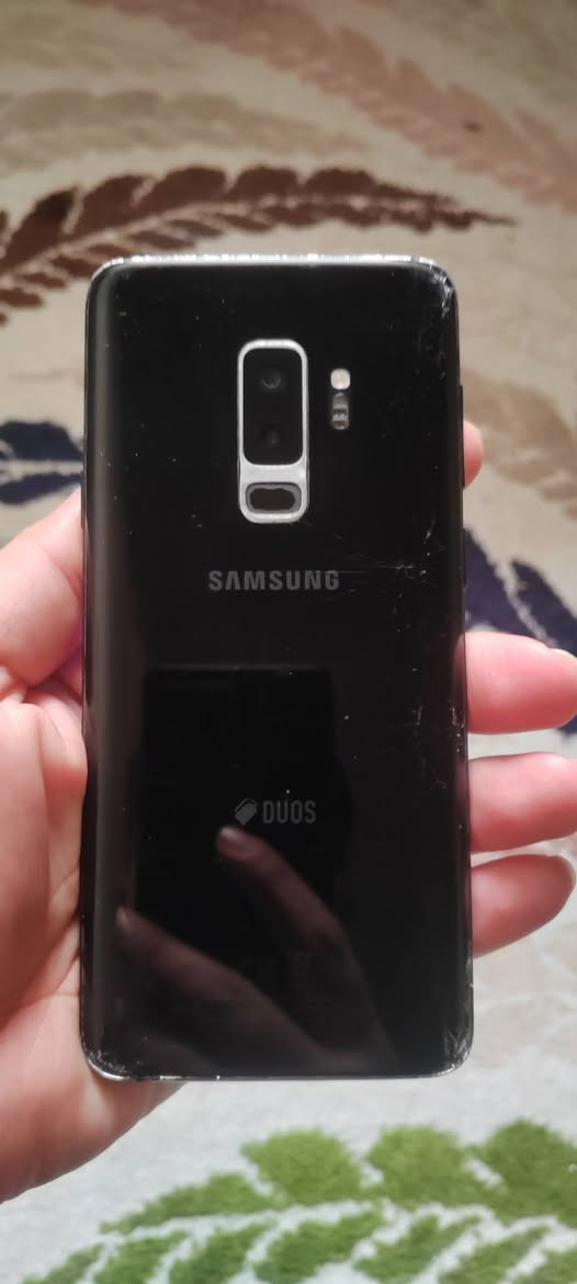 كلاكسي S9 بلاس للبيع جهاز فقط وياه كارتونه السعر ٦٠ الف بي طبع شاشة


**إذا كنت صاحب هذا الإعلان وتريد حذفه لأي سبب، رجاءا أرسل رسالة إلى الدعم الفني**