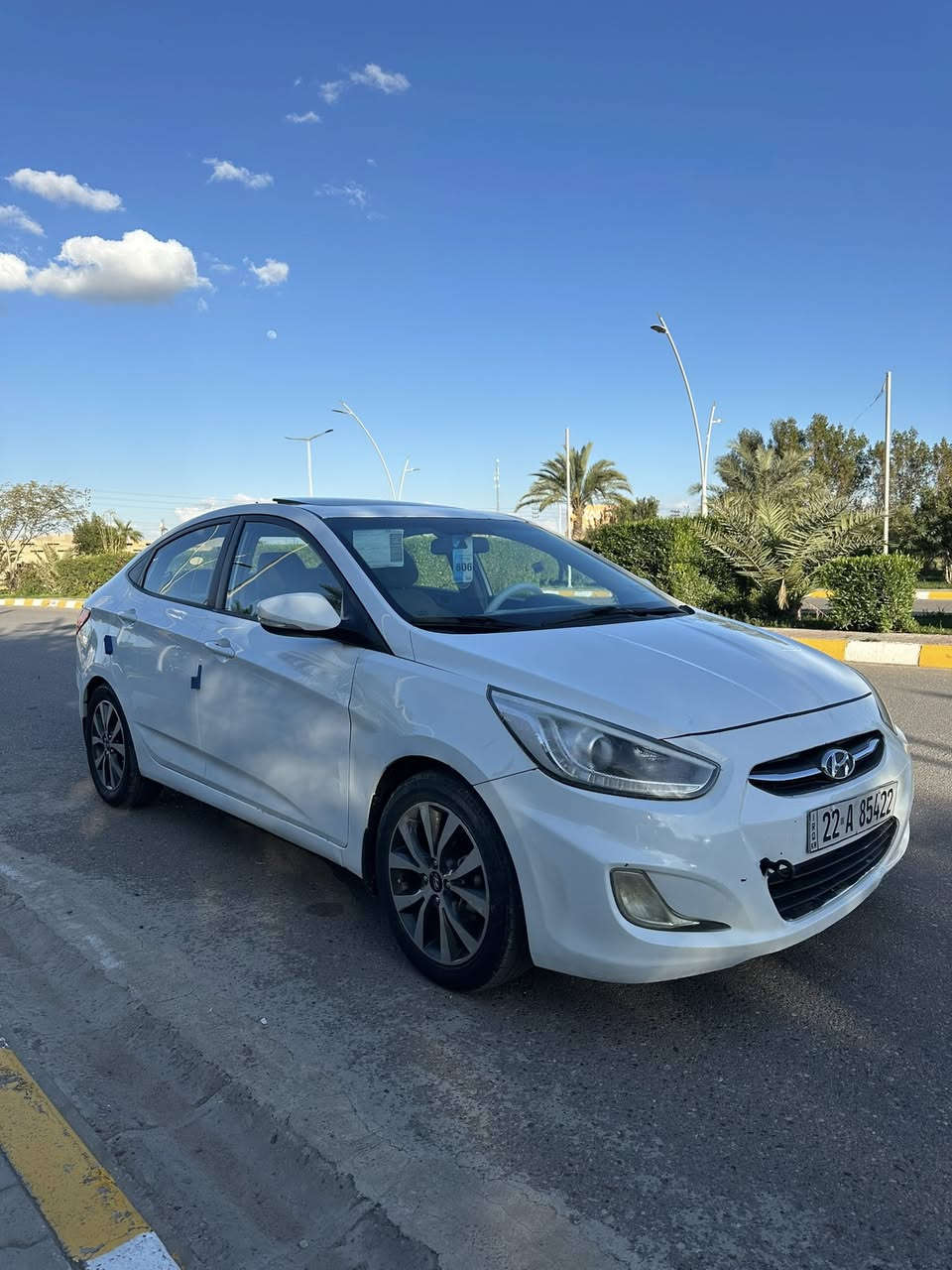 اكسنت خليجي 2015 للبيع
السياره نضية حيل سعر 107
*ماشيه 128 كيلو حقيقي
*فول مواصفات 
*لايت لد امامي خلفي
*فتحة سقف+ تحكمات+ كامره
*رقم اربيل بسمي وهزه وسنويه جدد 
ادامه كامله على السياره 

*الصبغ قطعه (وحده)
مكان السياره تكريت
للاتصال
***********
