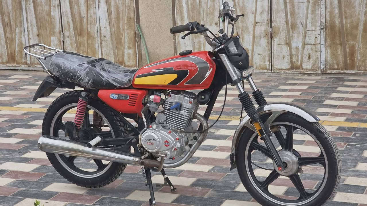 السلام عليكم
دراجه ثيوم 5 كير  موديل 2006،تعمير جديد، مكينه ستوته 23 نضيفه كلش، كهربائيات شغاله، دراجه جاهزه ونضيفه تايرات جبلي الاصلي ،رقم سنوية ساقطه فقط تجديد سنويه للبيع بـ 500 وبيهه مجال، مكان كربلاء،، رقم الهاتف  ‏‪***********‬‏ غير متواجد ع خاص، اتصل ع رقم او واتساب
