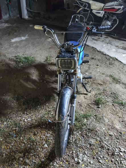 سلام وعليكم دراجه للبيع كلك موديل 2020 سعر 250 وبيه مجال حك الجيه
النوان بابل المحاويل مع رقم  بي واتساب ***********
