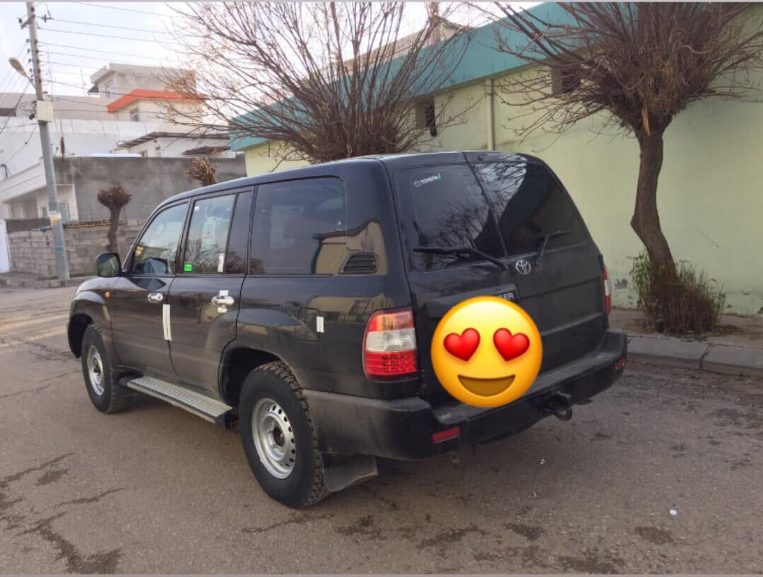 ***********
***********
مۆنیکا٢٠٠٥ تحویل ئەسل رەقم سلێمانی سەنەوی سەیارەکە تازەیە٢٠٢٩بەشەرت تحویل غرامە کامل بۆیاخە پیشتر سپی بوە ئێستا لە سەنەویش رەشە گێرومەکینە دەبل ئاکسل شانسی چوار تایە تازەیە لەژێرە
بەشەرت ئەوەی وەرگەراو نیە شانی و سەقفی بەشەرت
نرخ  ١٤٤وەرەقە
ناونیشان چەمچەمال
