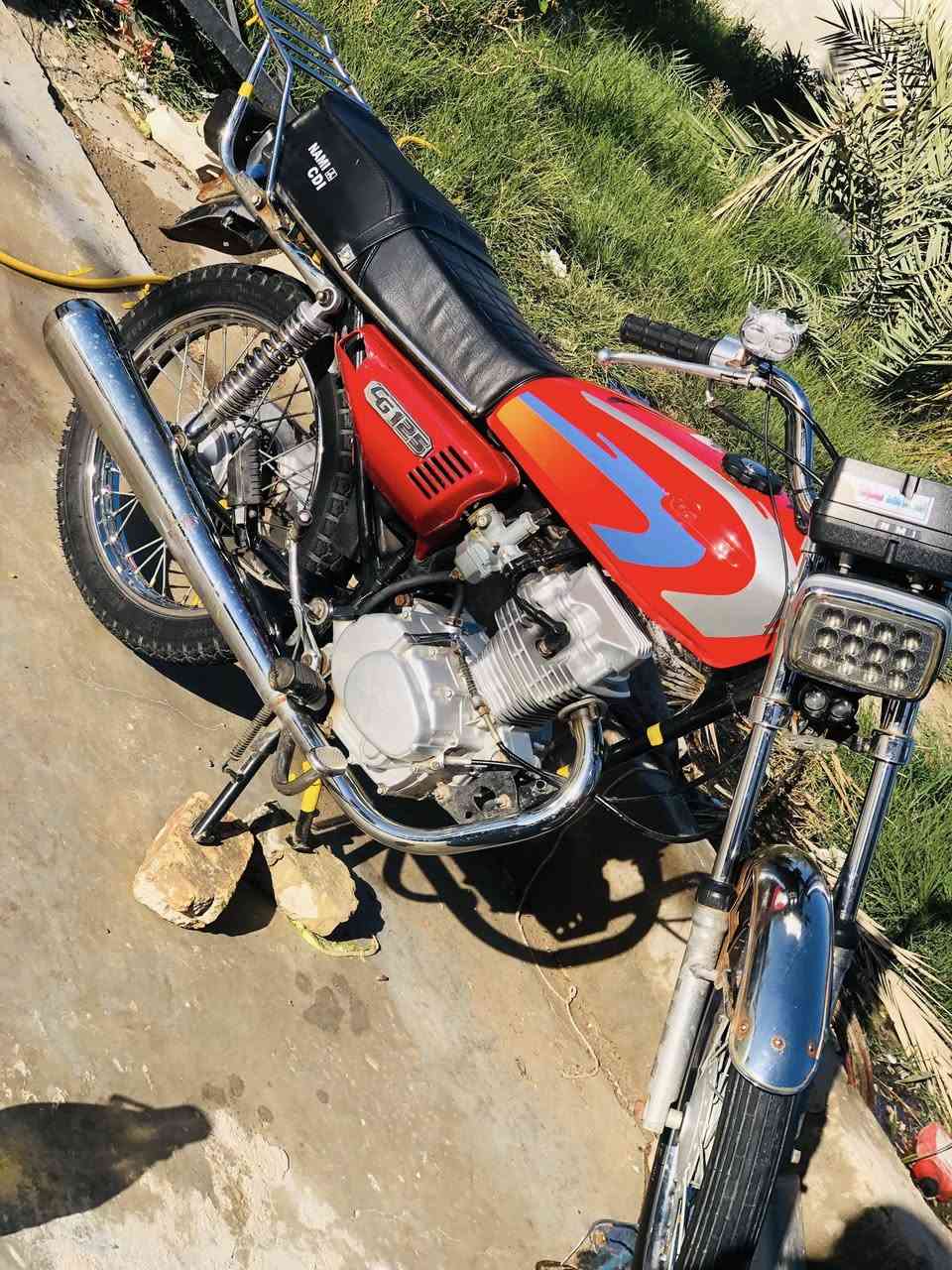 نامه اوراق اصولي شاصي  ارشه 18 محرك نامه 2022 لمحرك  مبدل ولفات واحطله سبرنك خارجي داخلي فالت دراجه فصله وشلعه ومعدل تشك الكاع اذا مو  120 وفوك مرجوعه فلوسك  سعر 500 وبيه مجال لشراي  متواجد خاص واهذا رقمي *********** مكاني دوانيه قضاء عفك
