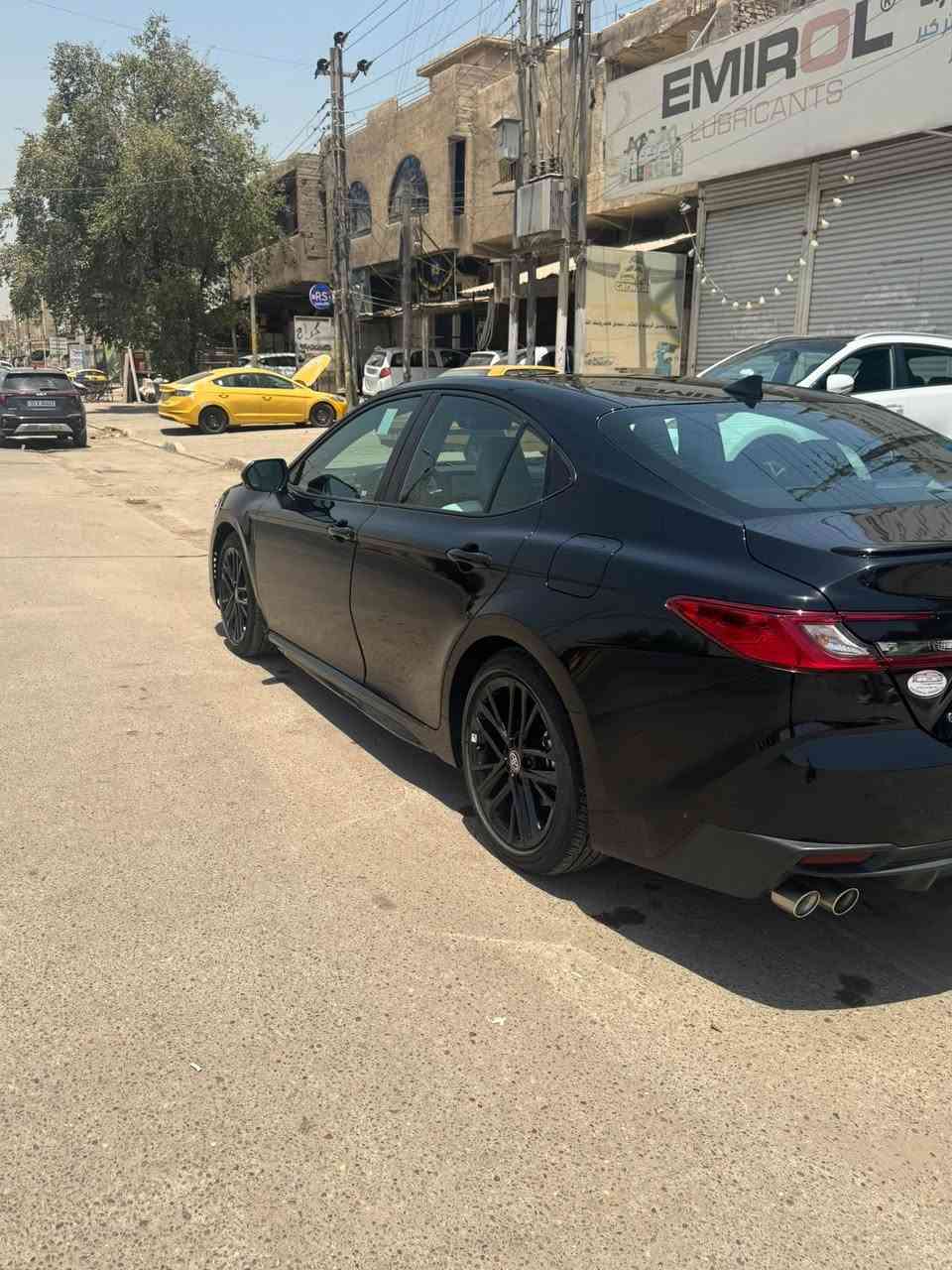 للبيع 
 كامري SE Hybrid 2025
حادث مثل ماموجود  بلصور بدون تبديل بدون صبغ 
📍 الموقع:  بغداد الدوره ابو دشير 
السعر :- علق ويجيك مباشره 
📞***********  

* ماشيه  : 15500 مايل 
فقط 
( Eco / Normal / Sport )ثلاث انضمة قياده 

* رادار أمامي+ تحديد مسار  + قياده ذاتيه + تحذير تصادم 

* حساسات النقطة العمياء بالمرايا (Blind Spot Monitor)

* مثبت سرعة ذكي+ نظام المحافظة على المسار
* كاميرا خلفية دواره  

* Apple CarPlay و Android Auto
HAND BRAKE + AUTO HOLD

* شاحن لاسلكي + منافذ شحن TYPE Cسريع 

* السيارة نظيفة جداً وحالة الوكاله وجاهزة مابيها اي نقص
الي يريد صور الحادث يراسلني خاص فقط بارد بلجاملغ والبنيد شويه
