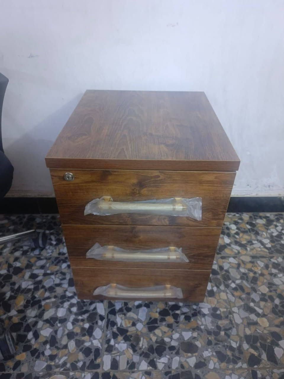 السلام عليكم اغراض بيت للبيع نظافه فول مابيهن اي أضرار كنتور ابؤ 3صاج داخل وخارج ثلاجه انفيرتر حجم 22مع اغراض مكتب بغداد مدينة الصدر ***********
