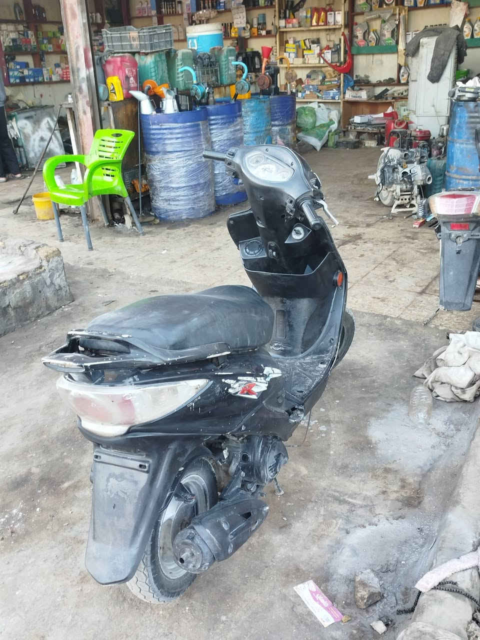 السلام عليكم دراجه للبيع دراجه نظيفه كهربائيات كلها شغاله ما عايزها برغي دراجه نقر السلف السعر ب 350 وبيها مجال مكان الديوانيه قضاء الشاميه ***********
