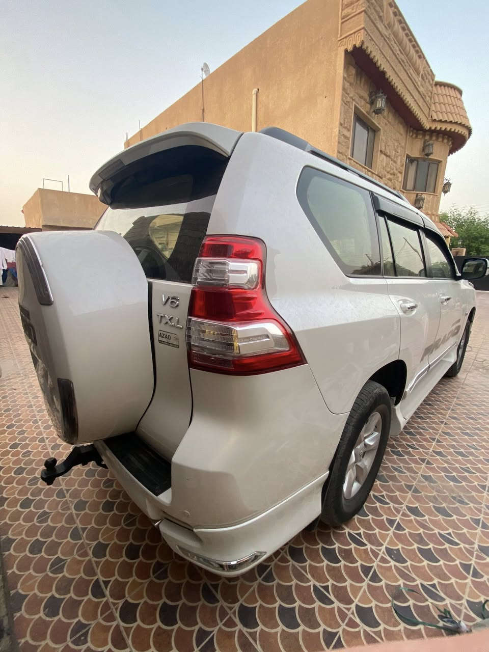 السلام عليكم
للبيع سياره برادو
موديل2012
6سلندر
7راكب 
مري شفط 
أشاير مري 
حساس خلفي 
تحكم ستيرن 
مثبت سرعه 
ثلاجه صغيره 
بصمه ابواب
 بصمه تشغيل
ترحيب عند الاقتراب
3خانات تبريد
رقم سليمانيه تحويل مباشر 
محدثه  فقط دعاميه اماميه وكفاله عامه السياره مال بيت ما متعوبه  اي أستفسار اتصل على الرقم
***********
