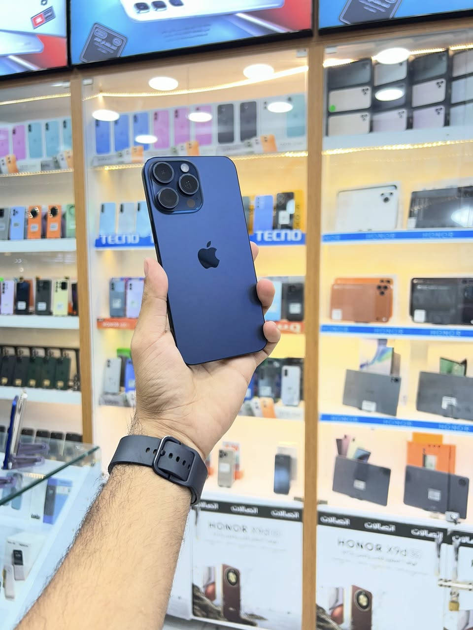 iPhone 15 Pro Max
✅ الذاكرة: 256GB
🔋 نسبة البطارية: 90%
✨ الجهاز نظيف وجاهز للاستخدام
📸 كاميرات احترافية وأداء قوي
🔌 يدعم الشحن السريع وType-C

عنوان الشركة 📍
النجف – شارع الغدير، فرات
مقابل بوبة السعد
أهلاً وسهلاً بالجميع
🚚 توصيل إلى كافة المحافظات 🇮🇶
متوفر بيع وشراء وتبديل الأجهزة 📱 
📞 أهلاً وسهلاً بالجميع ***********
