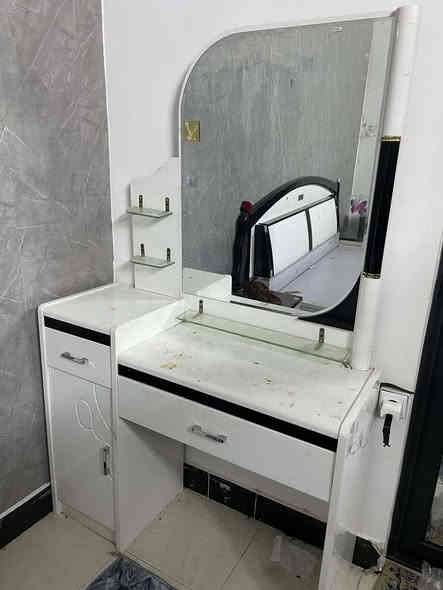 350 بيها مجال  شراي يخابر *********** شعندك غرف دزلي خاص ابيعه الكم
