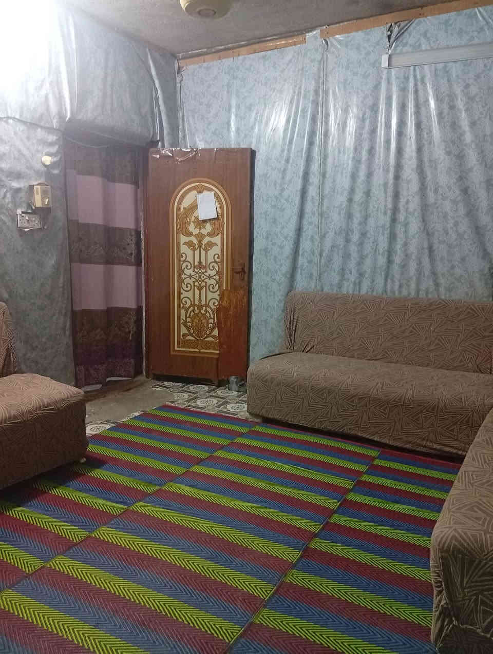 دار للبيع المكان نزلت سعد بيجو  سند 25 المساحه 100مربعه بناء البيت قديم اللاتصال على الرقم***********  السعر 25وبي مجال قليل،
