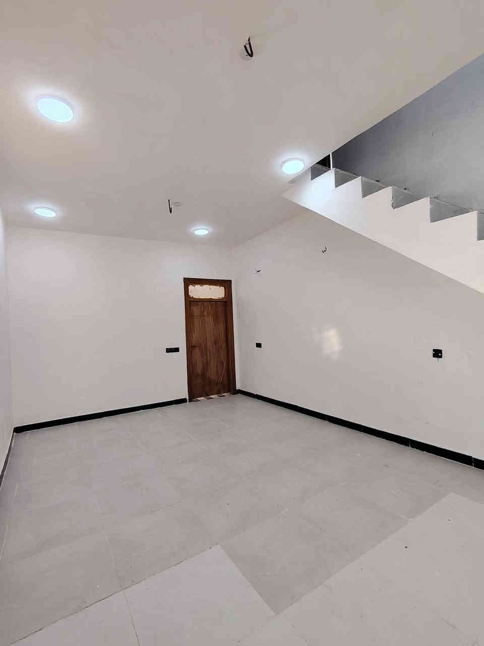 دار للبيع  50 م🏠 ***********

✅ مشمول بقرار التطويب صرف

بسعر /19 / مليون مع المجال

موقع /نجف 🏡شارع الحولي مال المطار عمود/ 314 

البناء 🏡 

غرفه/صاله/مطبخ معزول/ صحيات/مكشوفه

بناء مرتب/ اساس + سقف كونكريت /طابوك

ألخدمات 🏡 #بعد_عن_سوق_100م

ماء/كهرباء/ ***********
