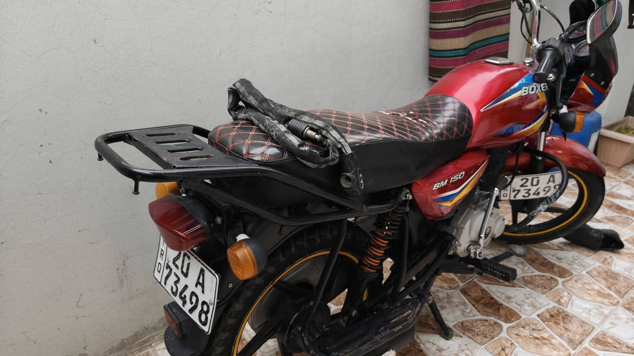 بوكسر 20 نضافة بمليون ونص مكينه وكشر كفاله كلة بلادي شخط مابيهة دراجة تخبل خير من الله مكان بعقوبة 

***********
