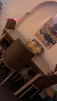 طاولة طعام • ٤ كراسي • حي الجامعة