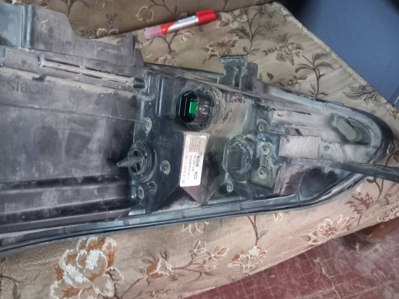 من رخصت الادمن نضافه ٩٠ بالميه بلاد لا كسر ولا شخط وارد خليجي موديل ٢٠
***********
