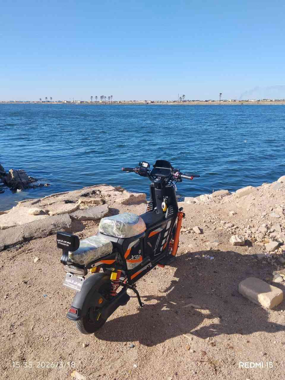 دراجه شحن x900 الشكل الجديد صارلي سبوعين من اخذتها  الدراجه نظيفه ومرتبه  تجي تشوفها بعينك ما داخله تصليح ابد بيها 5 بطاريات ومخزن وكفات وكلشي بيها شغال سويج وبصمه وقفل وفتح قفل ستيرن دراجه حيل مرتبه ومال بيت سعرها 500 الف عنواني ابو الخصيب البهادريه رقمي ***********
