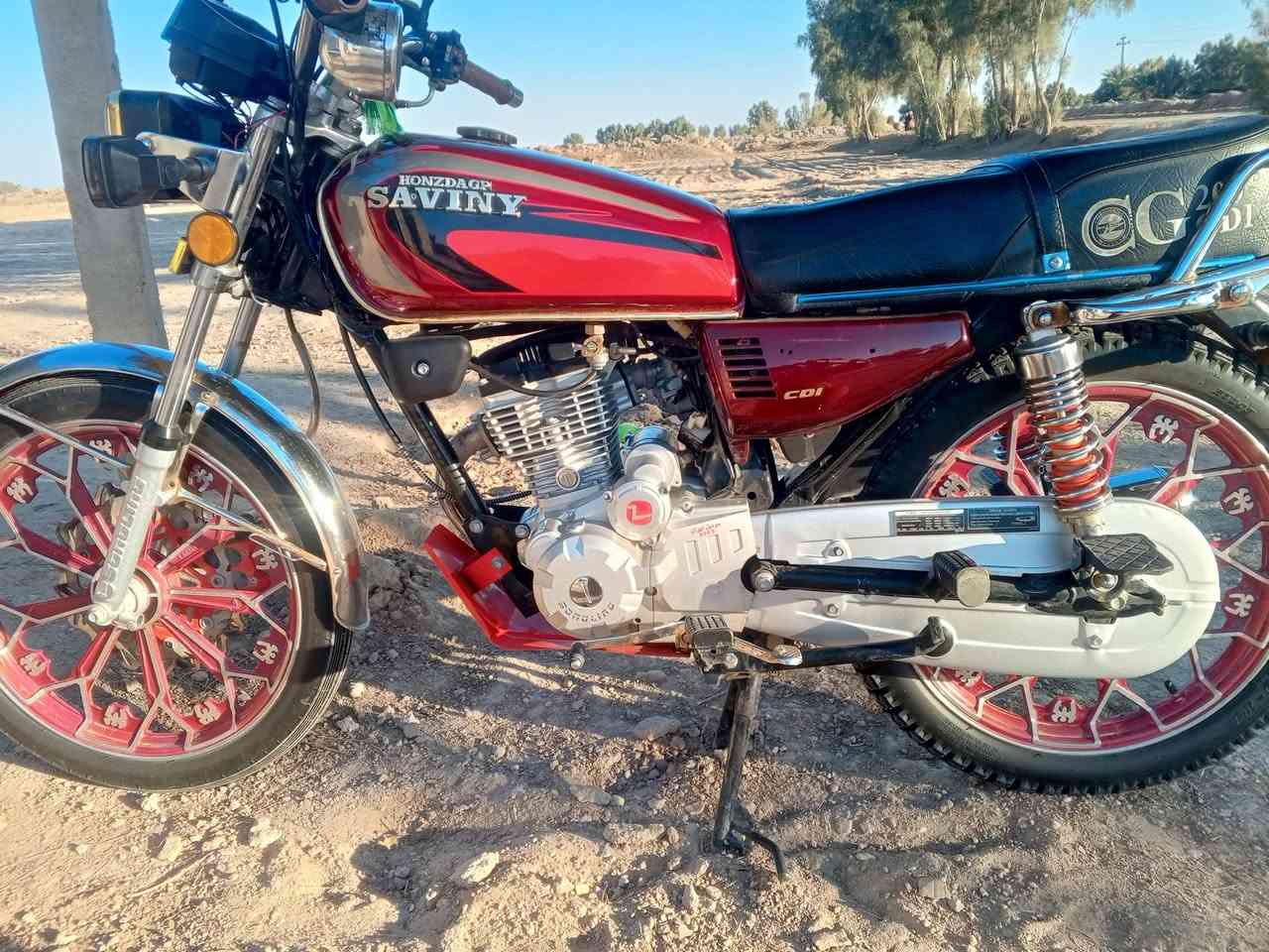 سلام عليكم دراجة للبيع موديل 2025 اوراق سكنر مكفولة كفالة عامة الاستفسار ***********  السعر 725
